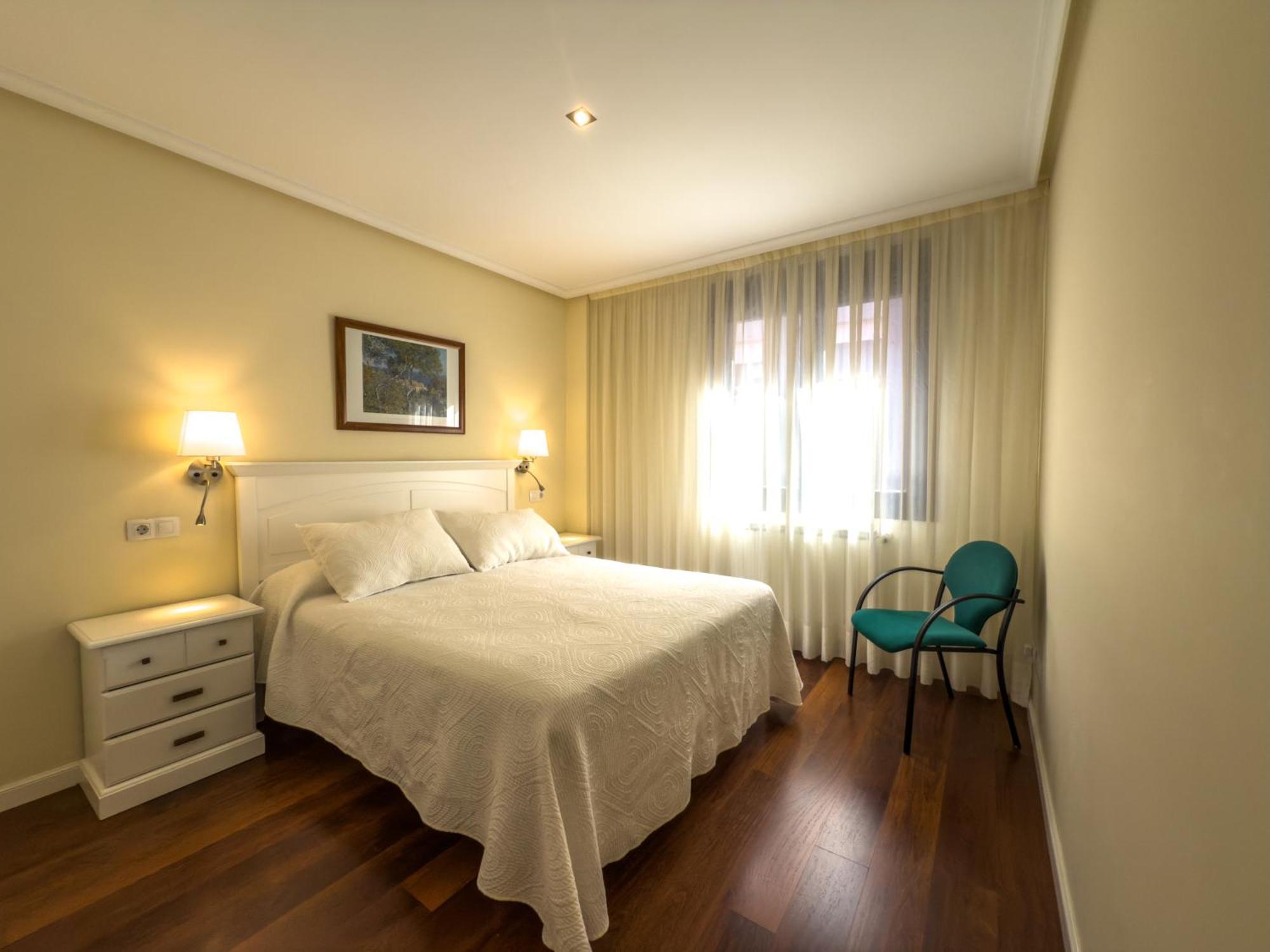 Apartamentos Verdemar Llanes Buitenkant foto