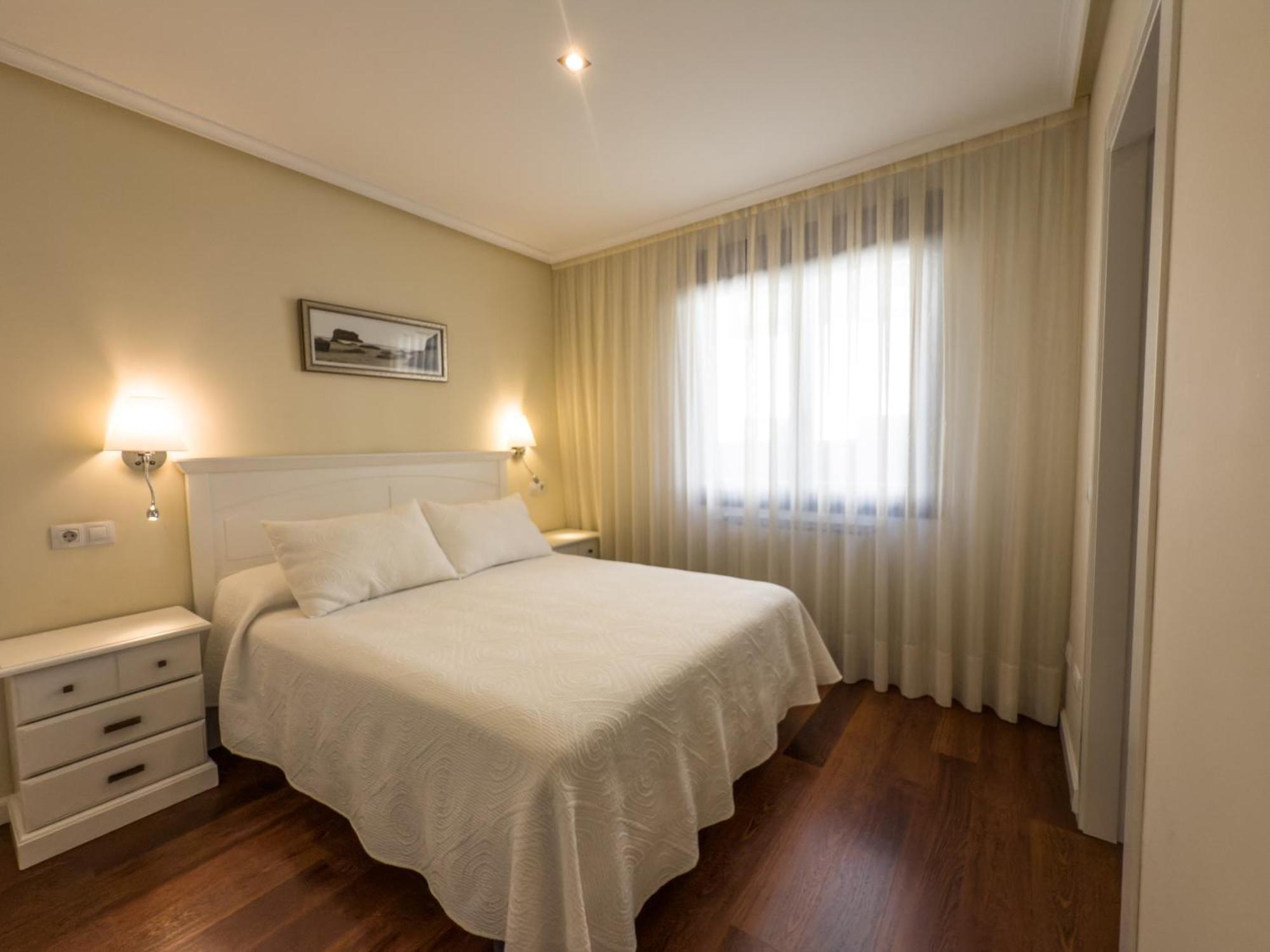 Apartamentos Verdemar Llanes Buitenkant foto