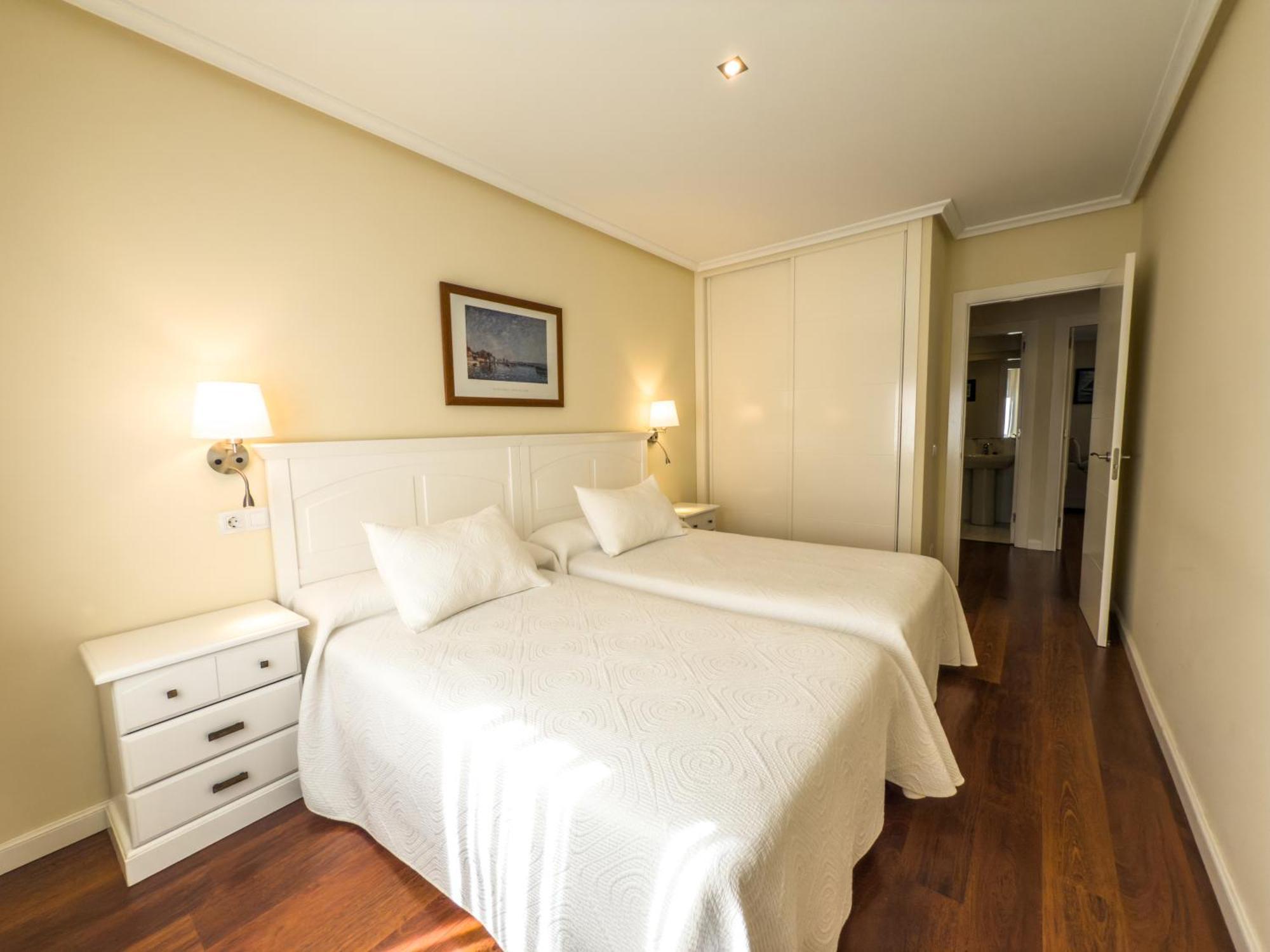 Apartamentos Verdemar Llanes Buitenkant foto
