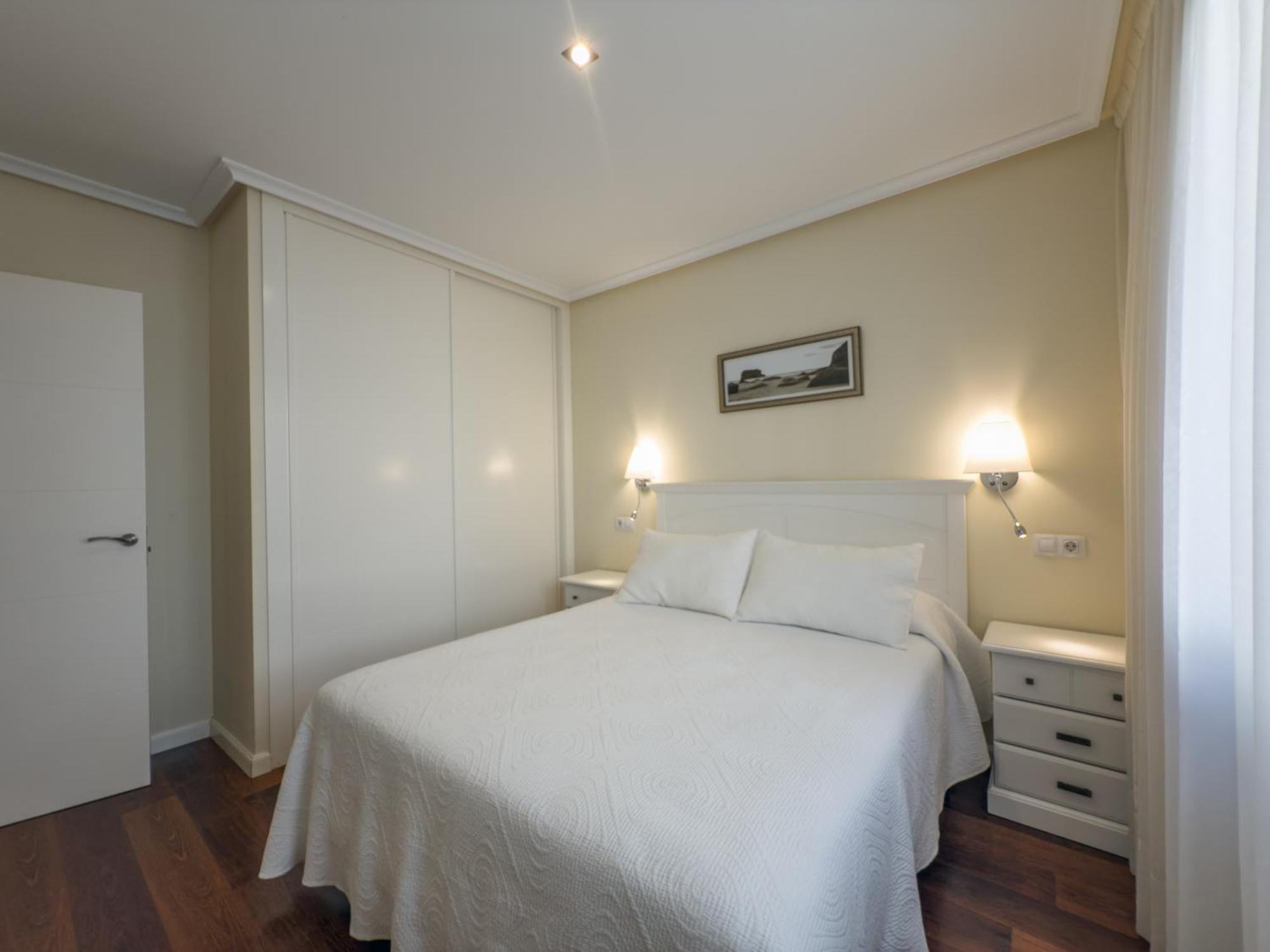 Apartamentos Verdemar Llanes Buitenkant foto